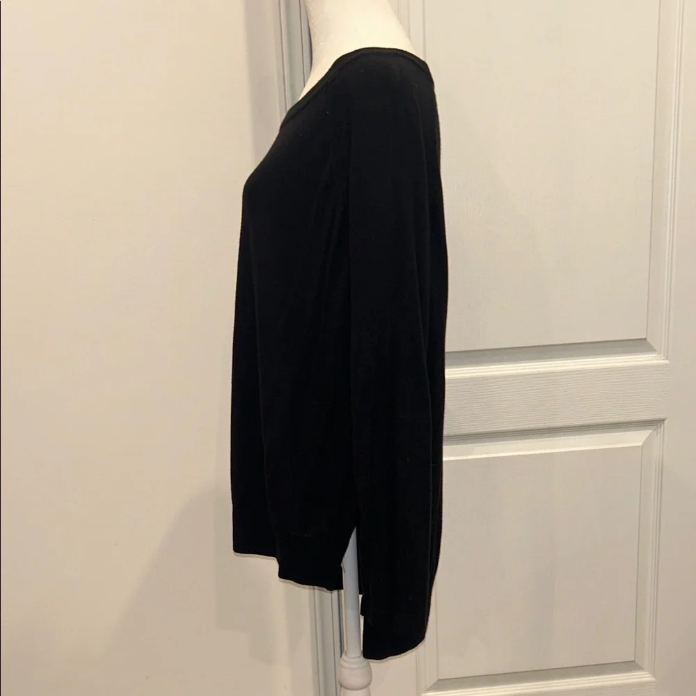 Lululemon Women’s Black Long Sleeve Sweater
